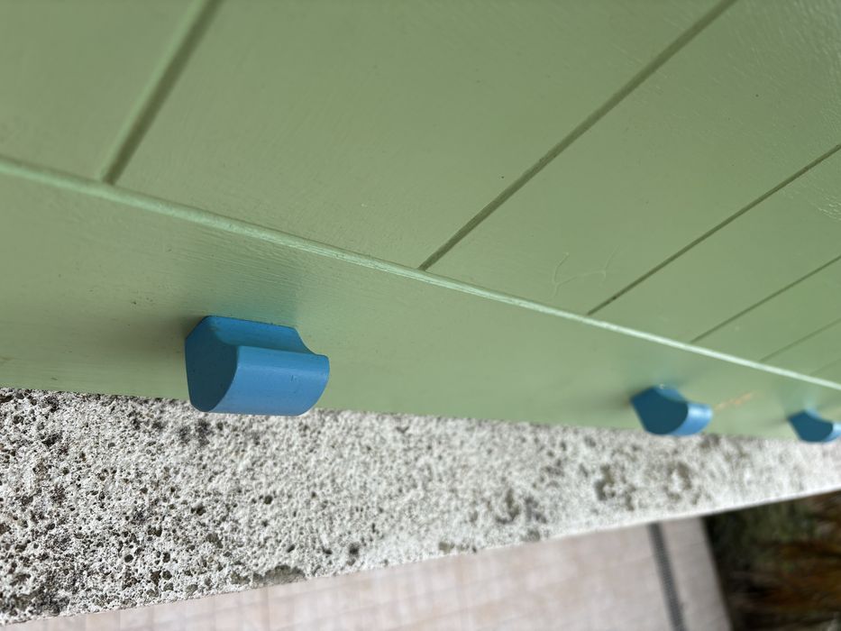 Prateleira e cabide crianca