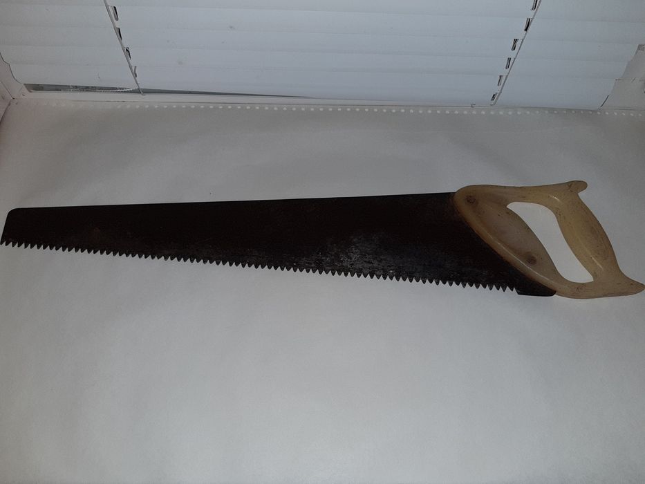 Продам ручную Пилу