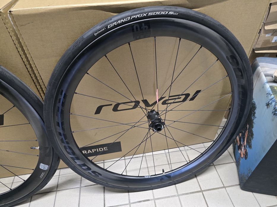 Rodas reynolds disco com pneus de topo