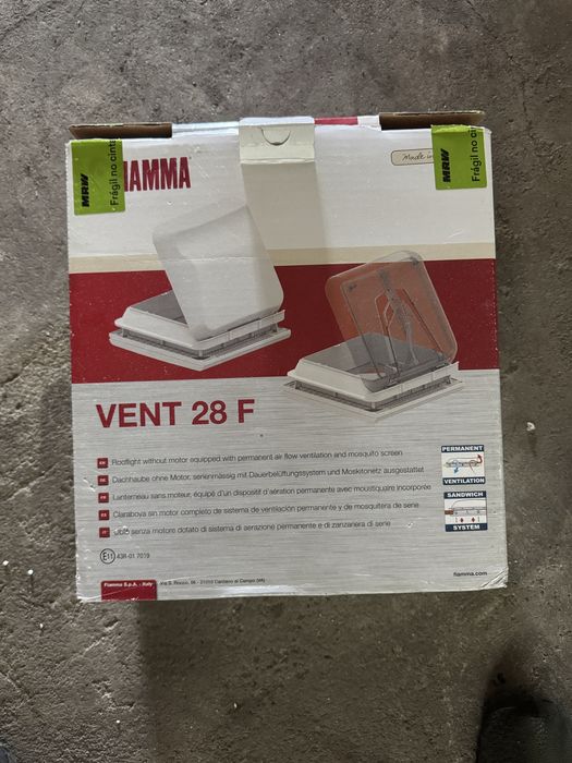 Claraboia Fiamma Vent 28 F 28x28