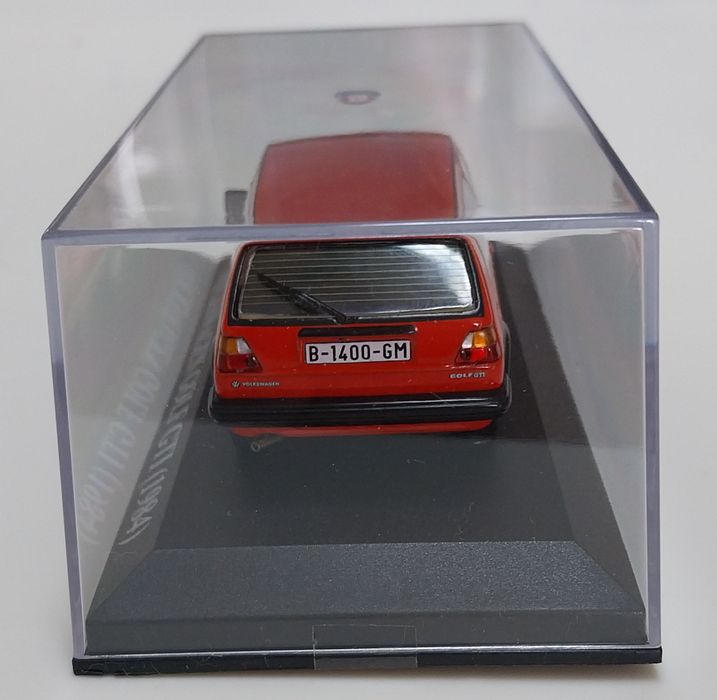 Miniatura Vw Golf Gti em escala 1/43