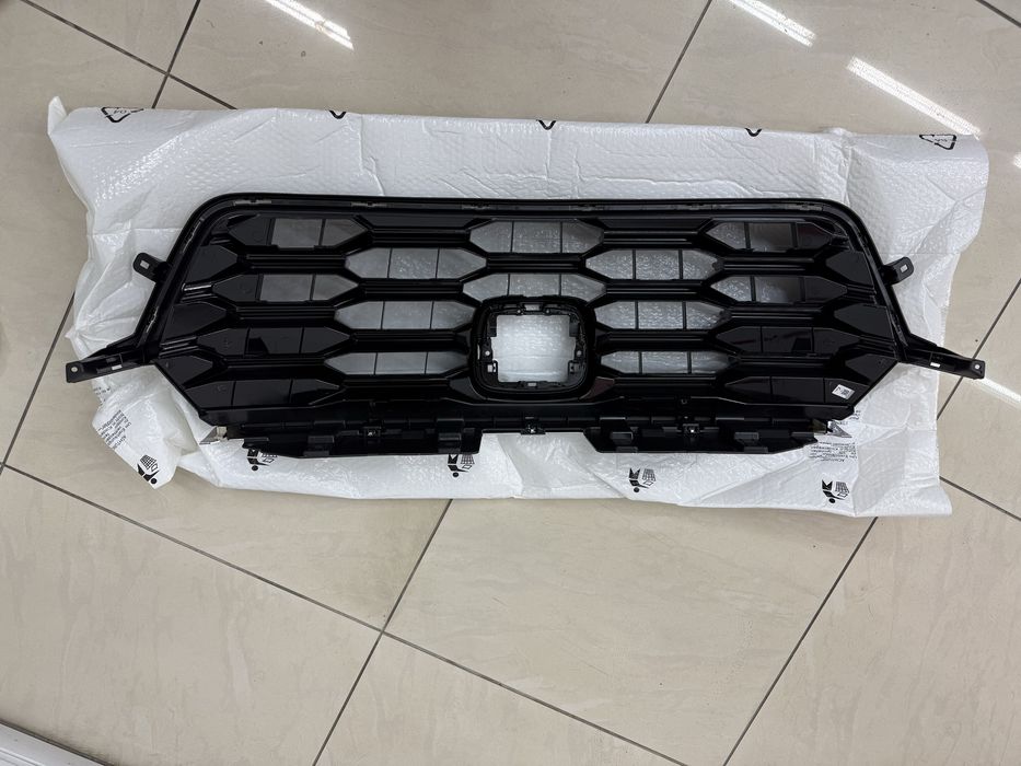 Решітка радіатора Honda CRV 23-24