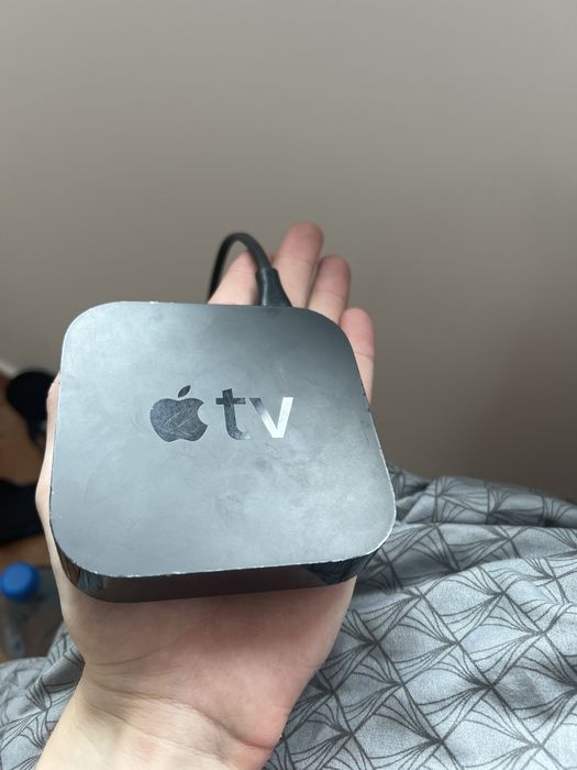 Apple TV 3 gen z zasilaczem i pilotem