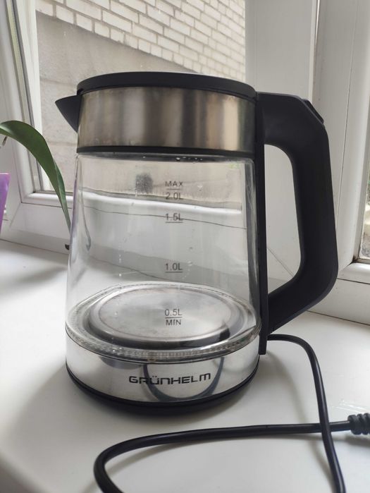 Електрочайник Grunhelm EKG-2320