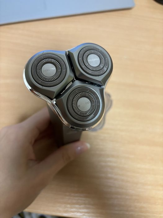 Бритва чоловіча