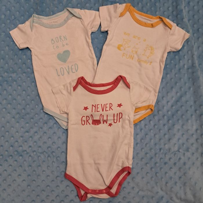 Body niemowlęce z krótkim rękawem 3 sztuki 74 cm