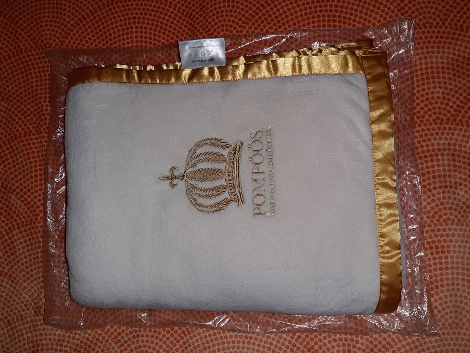 Narzuta - koc POMPÓÓS