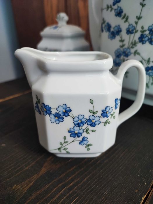 Dzbanek mlecznik cukierniczka srodek stołu Winterlig niezapominajki