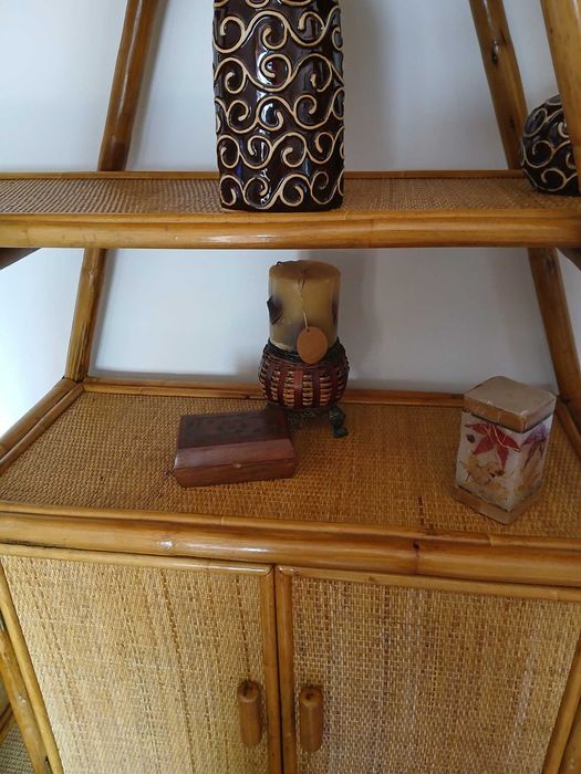 Movel em Bambu,claro, ver descrição