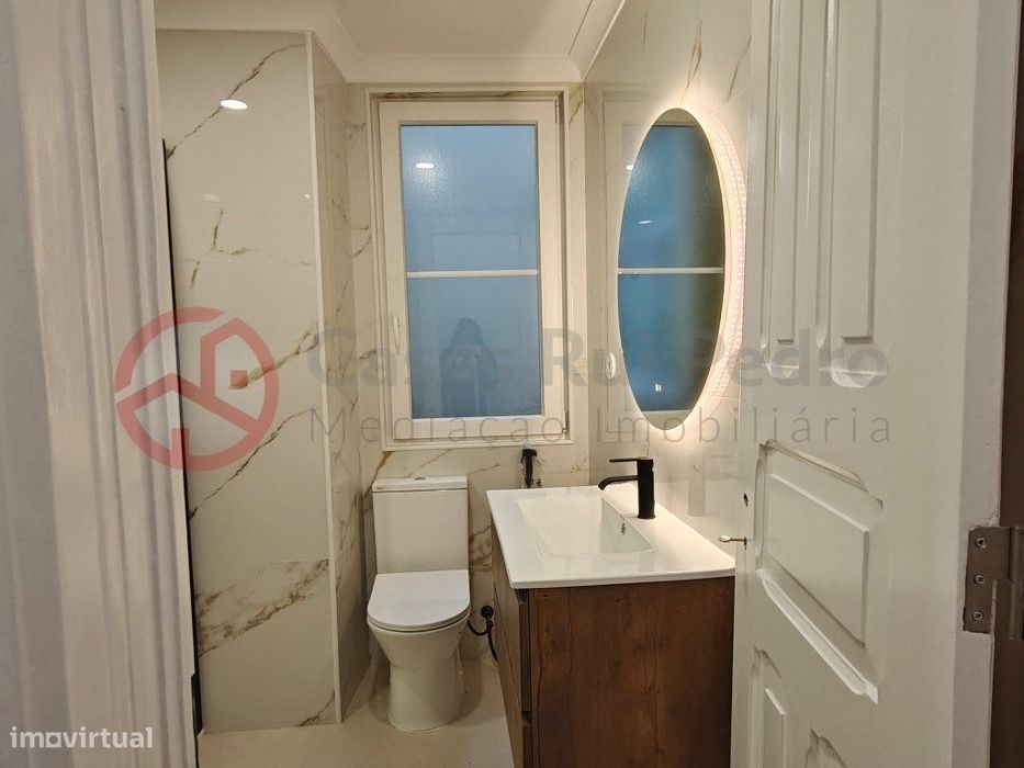 Apartamento T3 totalmente remodelado na Penha de França em Lisboa