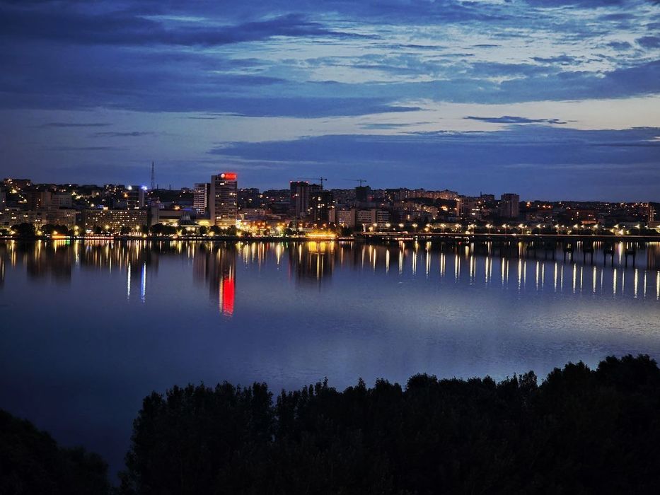 Квартира с видом на Днепр. Солнечный. ТРЦ Вавилон. Посуточно