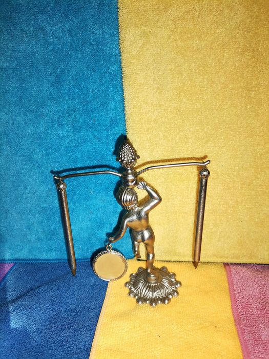 Suporte para porta retratos com esferograficas