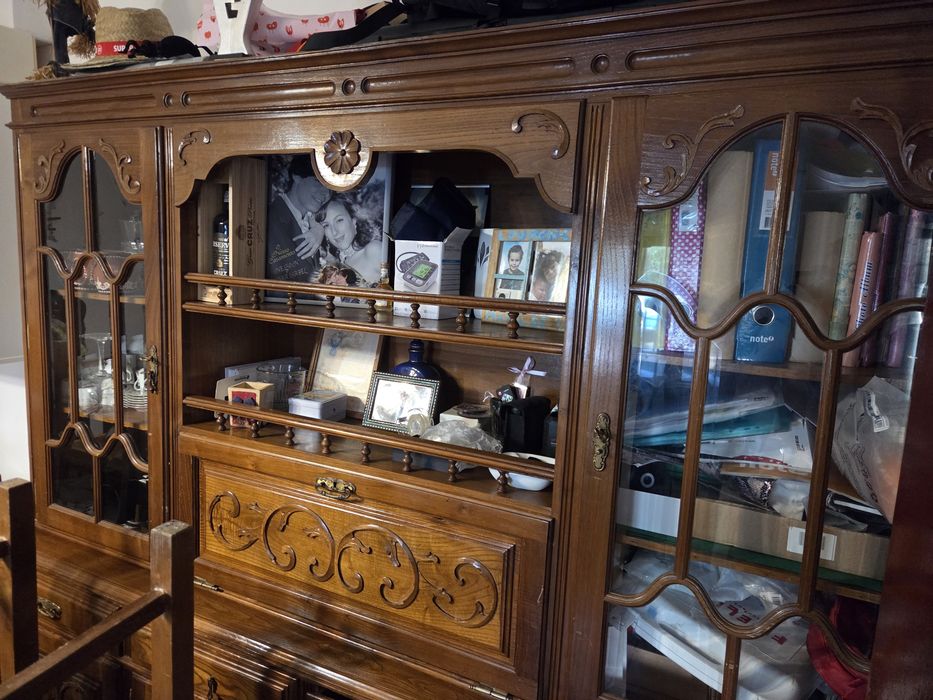 Móvel sala com mesa e cadeiras