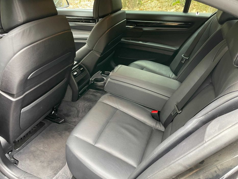 BMW 750i Zadbany sprzęt ! Zamienie