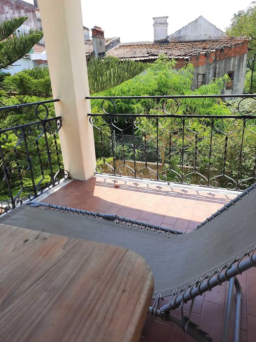 Seixal. Quarto para 1 pessoa. Em moradia.