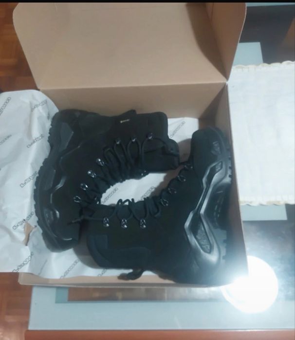 Botas taticas lowa