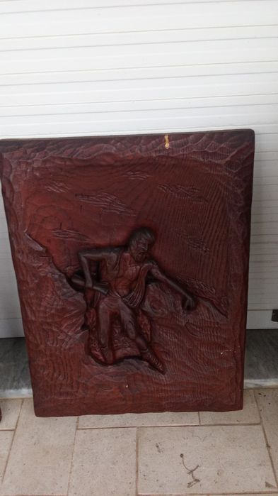 ESCULTURA Alto Relevo. Bom