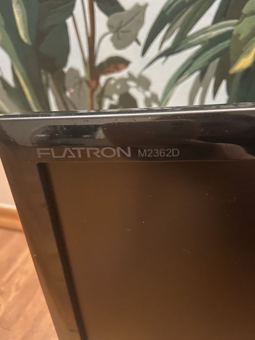 Монитор LG Flatron M2462D
