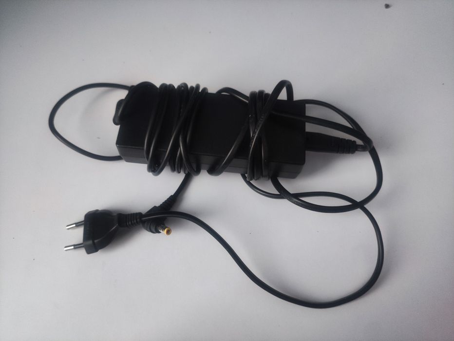 Laptop Fujitsu Lifebook + części: płyta główna, RAM, HDD, DVD, zasilac