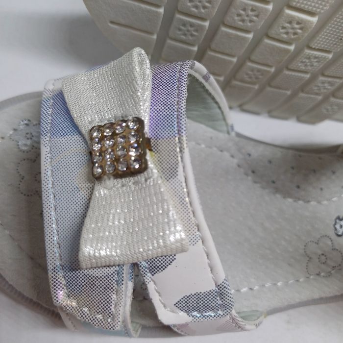 Nowe sandały roz 27 wkładka skórzana profilowana 18 cm