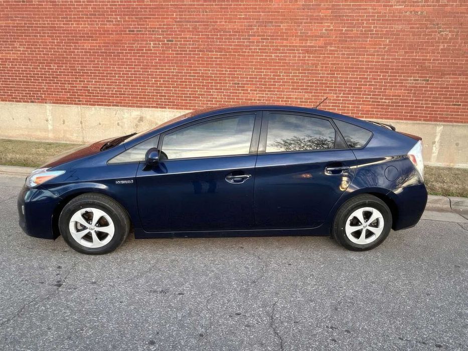 Toyota Prius      2015