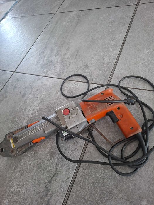 Zaciskarka do rur