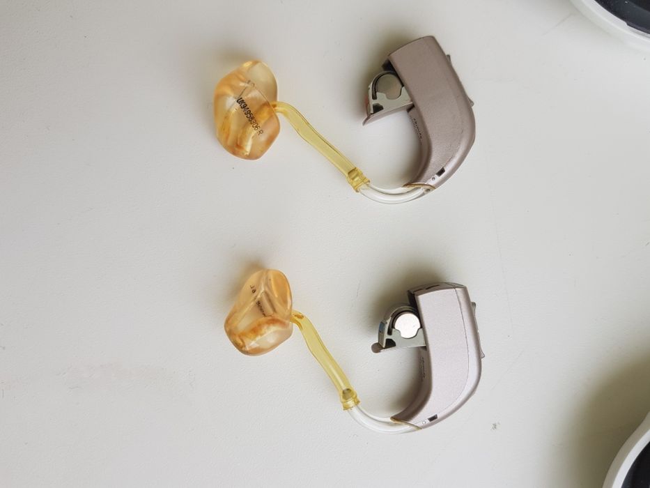 Слуховий аппарат Oticon Spirit Synergy (BTE — заушний)