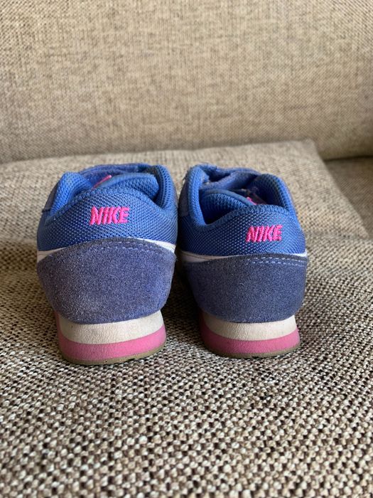 Продам кроссовки Nike