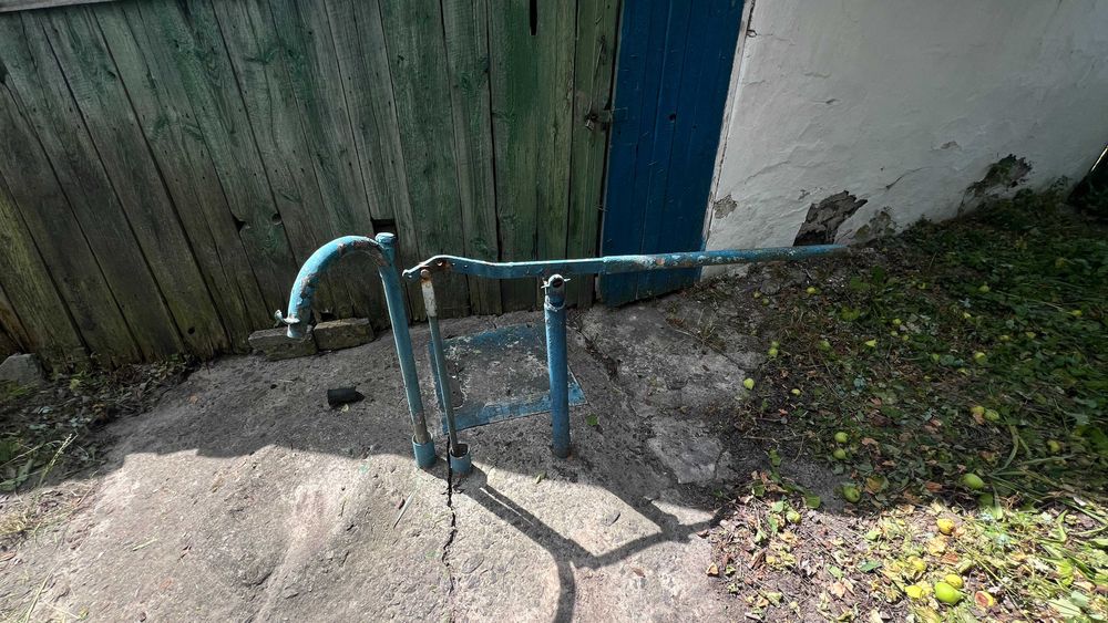 Будинок ПІД ЗНЕСЕННЯ та 25 соток у с.Княжичі 7 км до Києва