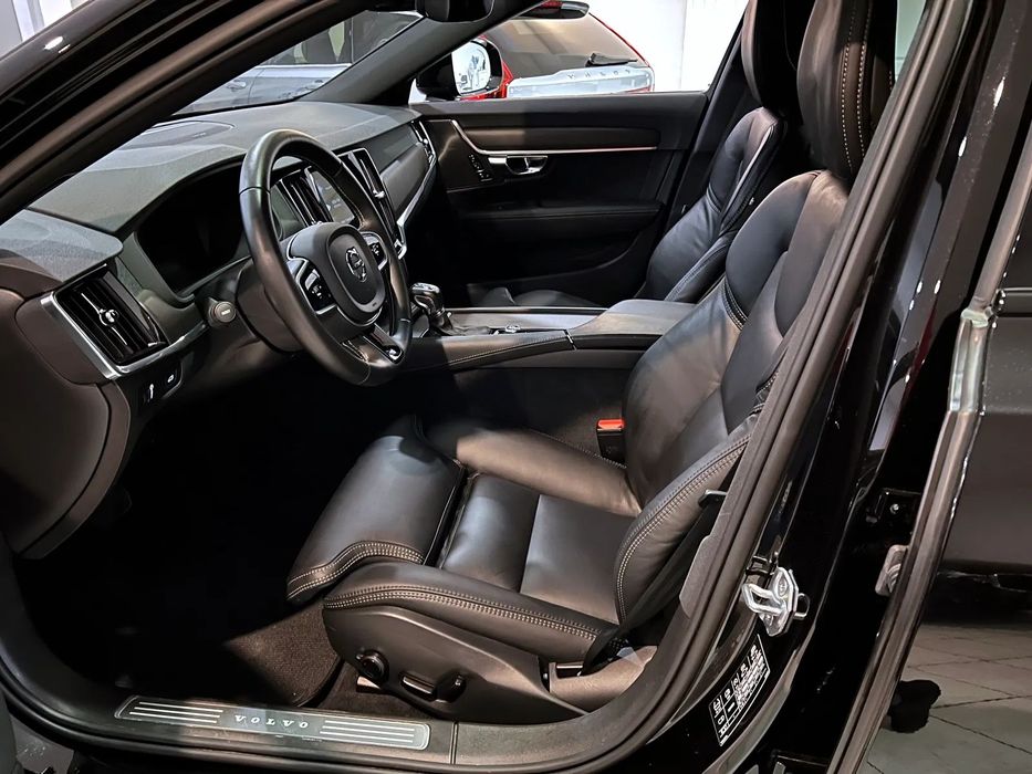 Volvo V90 Cross Country