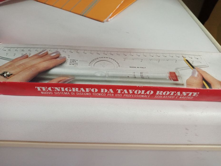 Régua de impressão de desenho de mesa rotativa