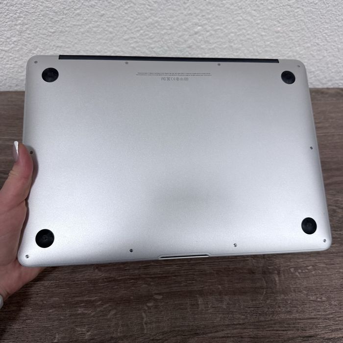 MacBook Air Intel Core i5, 8GB