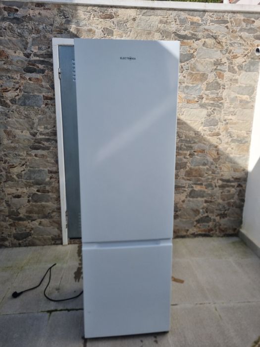 Frigorifico Eletronia combinado