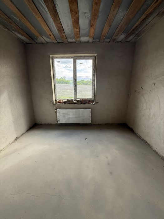 Продаж просторого котеджу