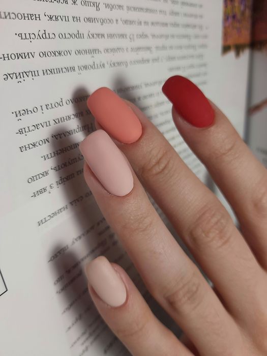 Манікюр, педікюр Куренівка 750 грн