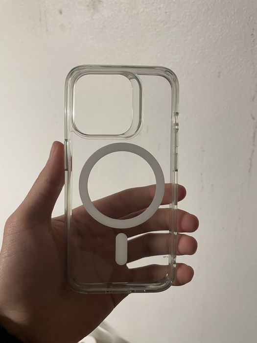 Capa iPhone 15 pro ESR