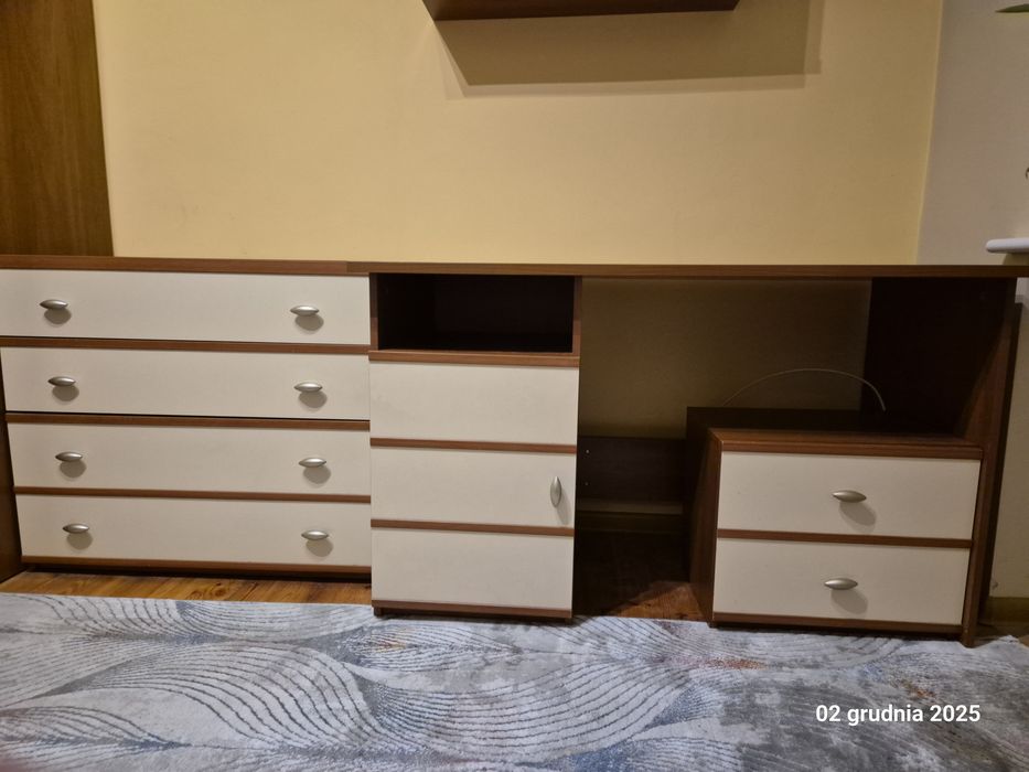 Sprzedam meble komplet