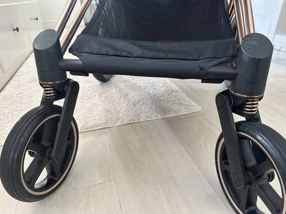 Cybex Priam 4 2023 року (зимовий чохол+сонцезахист)