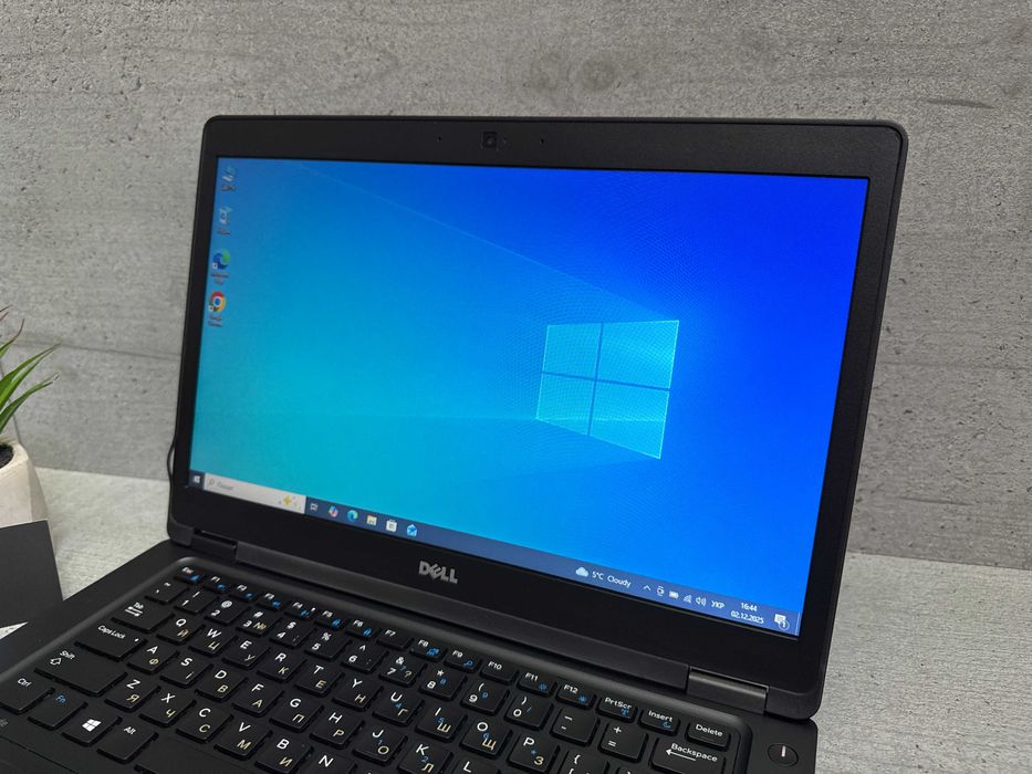 Мультимедійний ноутбук Dell 5480/i5-6300U/8gb ddr4/14" HD