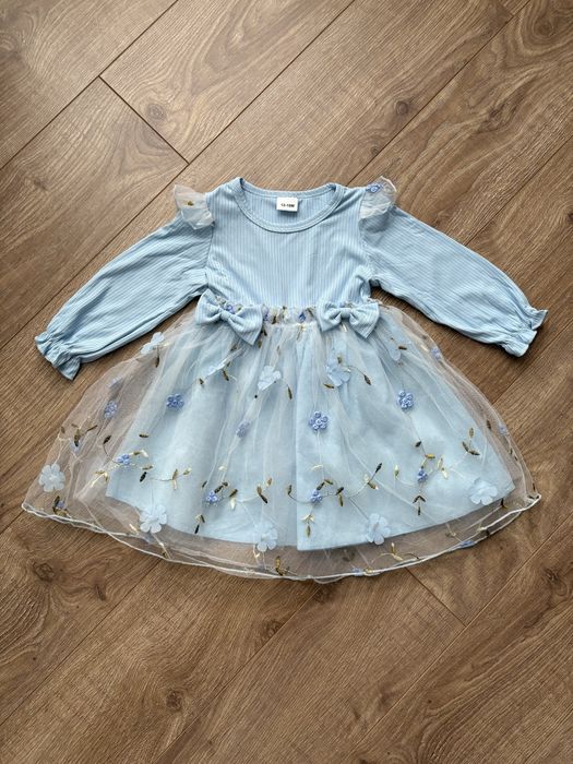 Блакитна сукня на дівчинку 12-18 місяців