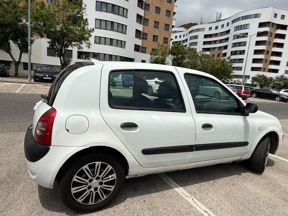 Renault  Clio 2002