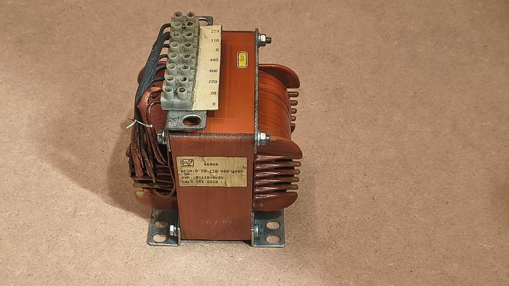 Transformator 660 VA odczepy na napięcia 0 - 20 - 220 - 400 - 440V