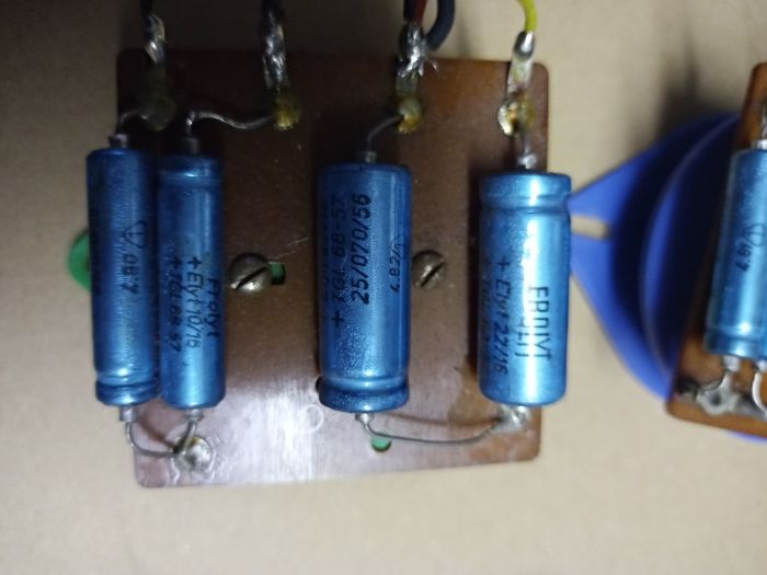 Zwrotnice TVF 21 do kolumn głośnikowych