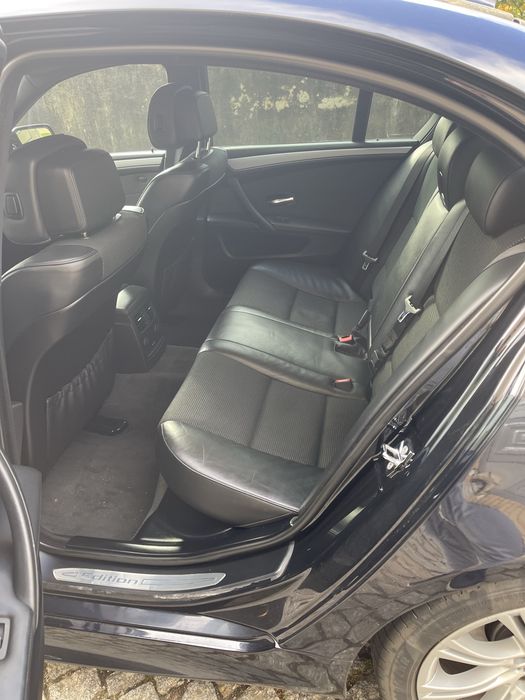 BMW e60 530.