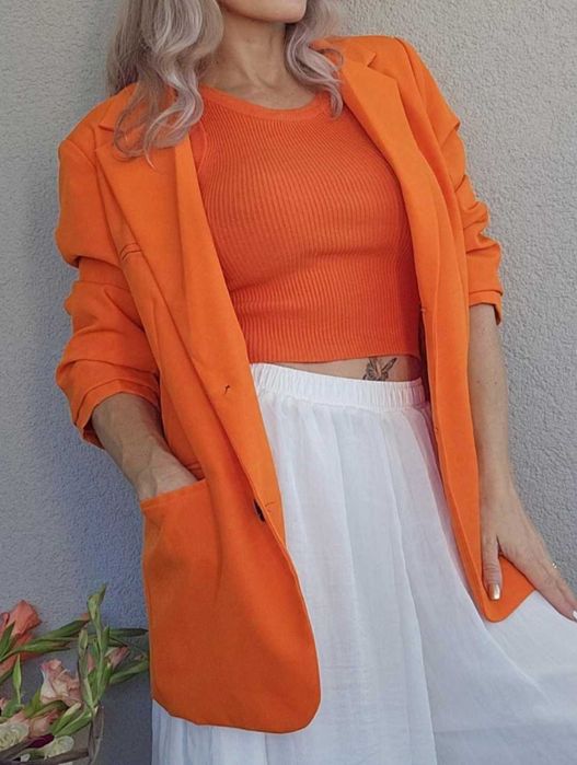 Пиджак женский оранжевый