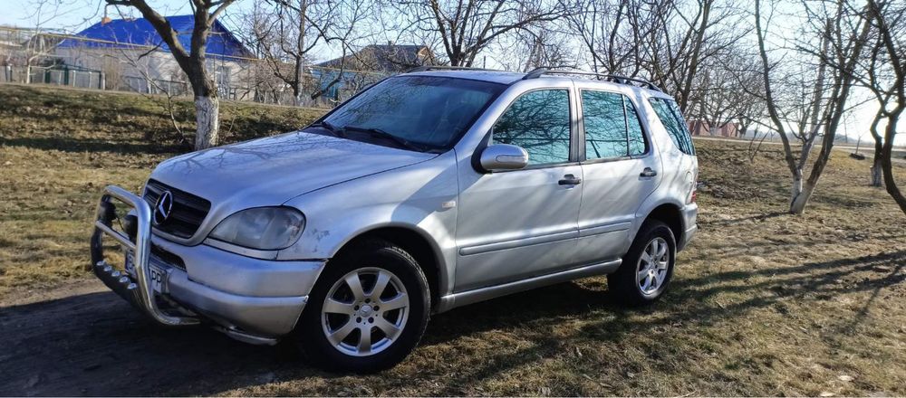 Повноприводний внедорожник мл 270 дизель 2000 рік