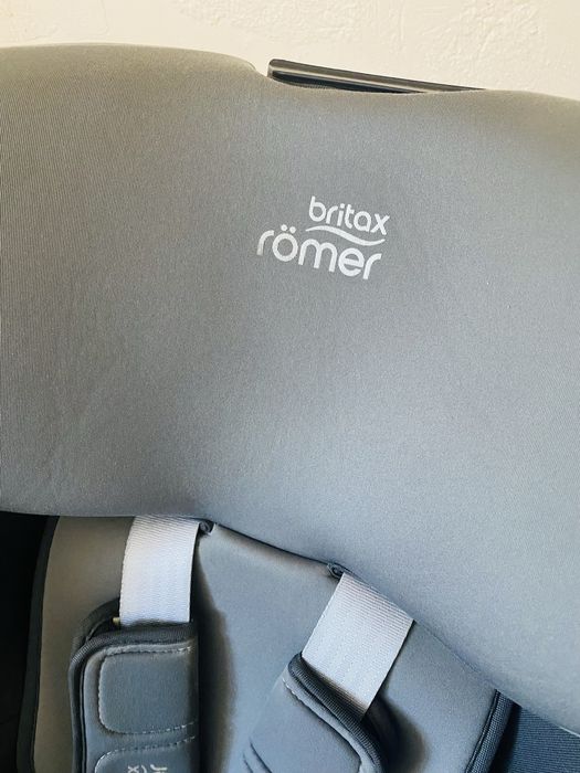 Fotelik samochodowy Britax Roömer  Dualfix M I-Size Space Black 9-18Kg