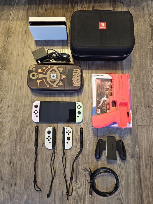 Nintendo Switch OLED Mega Zestaw Kurefek Etui Blaster