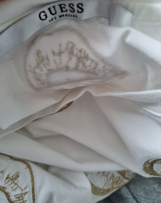 Biały T-shirt guess rozmiar uniwersalny od s do l