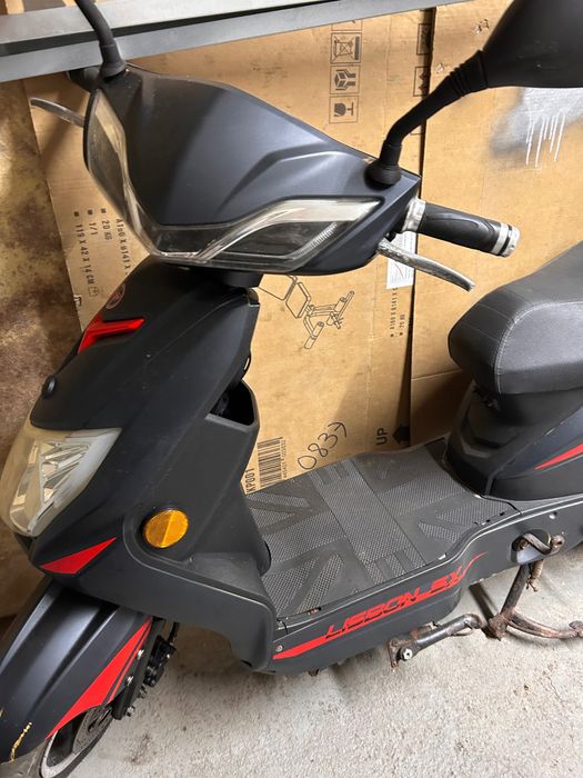 Scooter elétrica